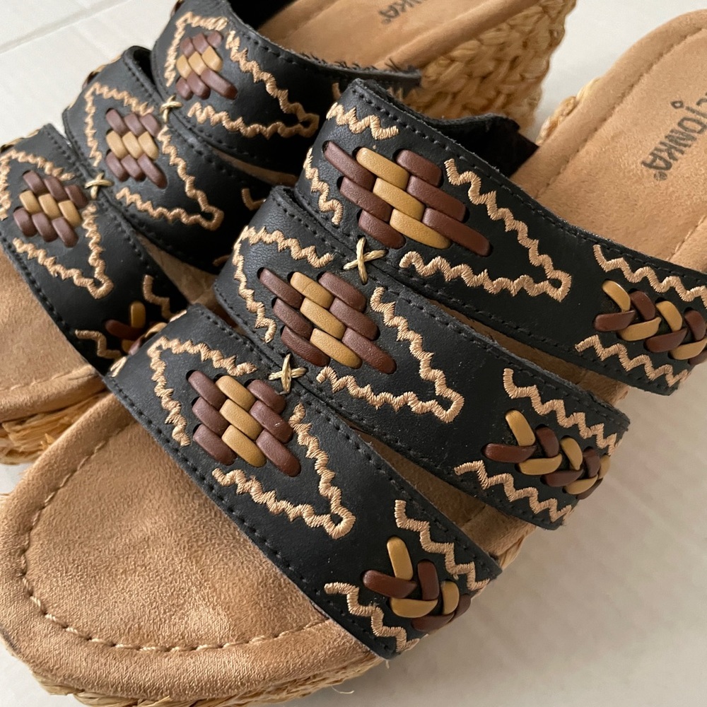 Minnetonka Black Leather Strappy Sandals Braided Natural Wedge Heel Womens Sz 9 - Picture 3 of 9